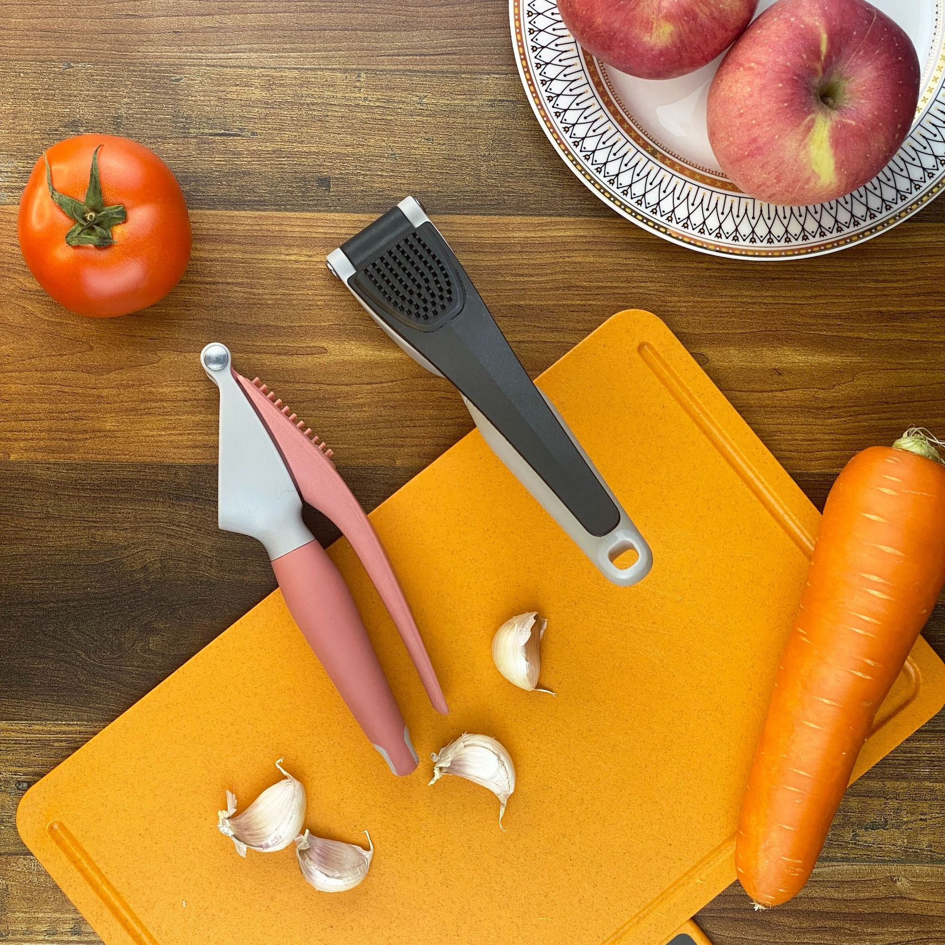 Manual Garlic Press Artifact Stainless Steel Household Garlic Masher Kitchen Gadgets Creative Plastic Pestle Garlic Grinder