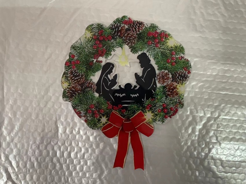 クロスボーダーの花輪クリスマスの門飾りの楠はクリスマスのシーンを飾ってベリーの花輪の松の実を飾ります。|undefined
