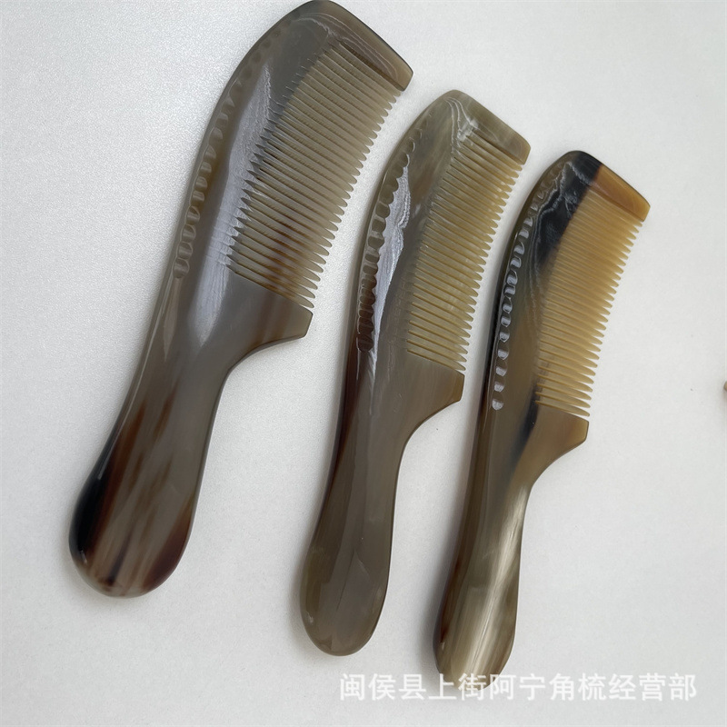 Natural Horn Comb 20cm Handle Comb with Rounded Teeth for Scalp Massage and Daily Grooming overview