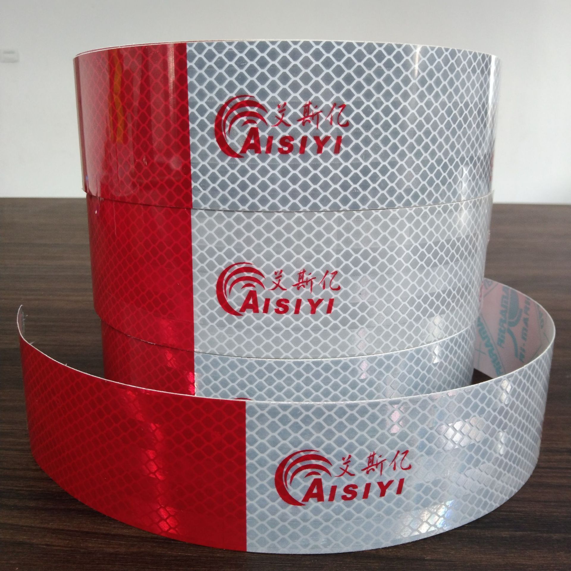 镀铝材质反光贴耐晒红白胶带耐高温反光贴纸货车年检专用反光警示