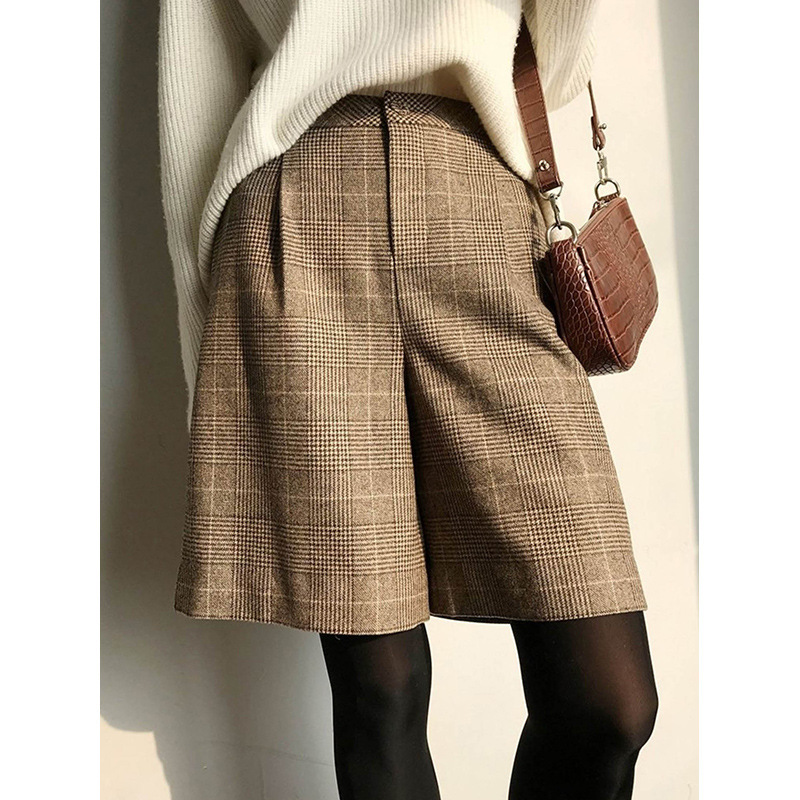 High-End Woolen Plaid Suit with Coffee-Colored Casual Pants for Women, New Autumn/Winter 2026 Vintage Versatile Five-Point Shorts High-End Woolen Plaid Suit with Coffee-Colored Casual Pants for Women, New Autumn/Winter 2026 Vintage Versatile Five-Point Shorts