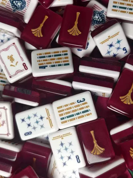 American-Style Mahjong Tiles No. 32, Red Xiehu Acrylic, 160 Pieces, Golden Ginkgo Hand-Crafted Mahjong, in Stock