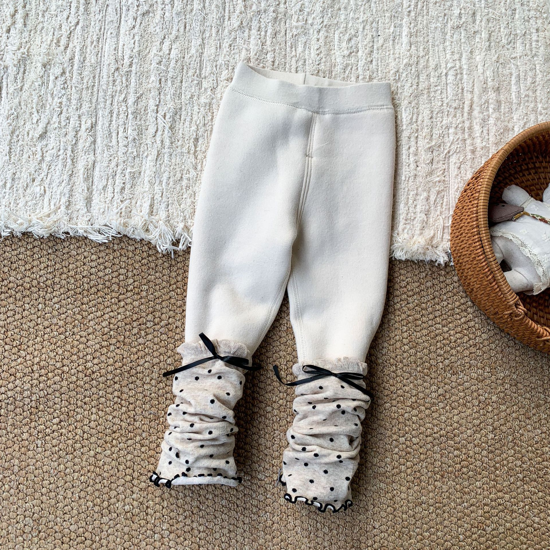 Pantalones de niña ropa de invierno 2025 nuevo estilo extranjero más tercife engrosado leggings niños bebé pantalones de otoño