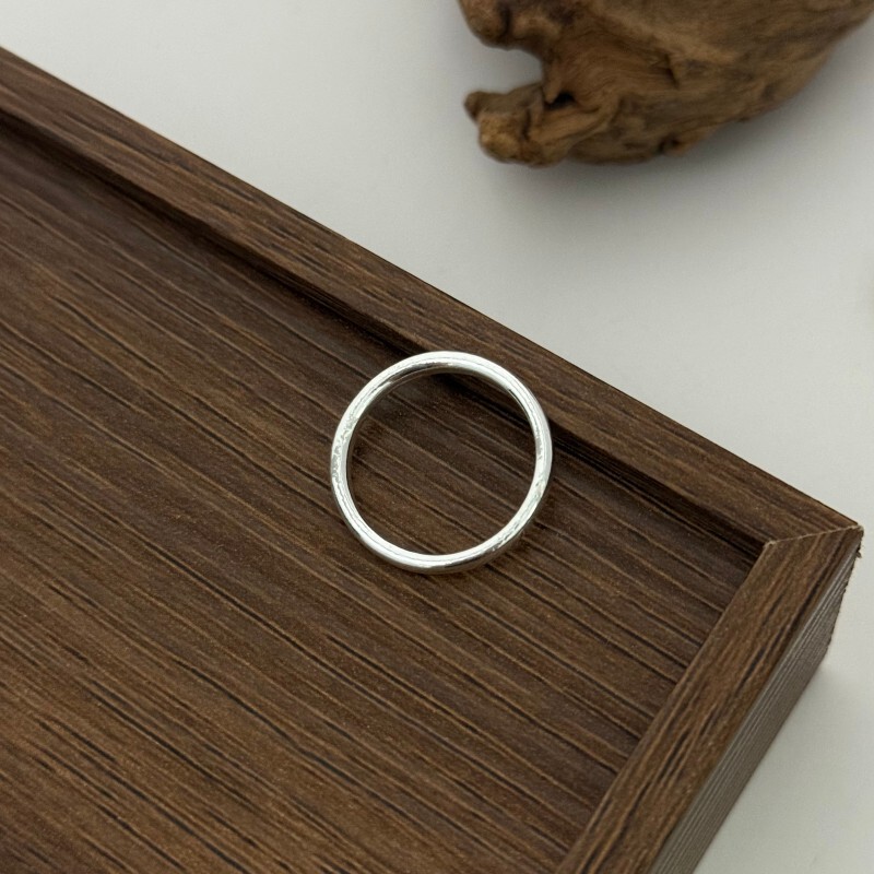 Korean-Style Minimalist Plain Ring for Women, Simple and Versatile, Niche High-End Ring, Basic Ring for Men and Women Korean-Style Minimalist Plain Ring for Women, Simple and Versatile, Niche High-End Ring, Basic Ring for Men and Women