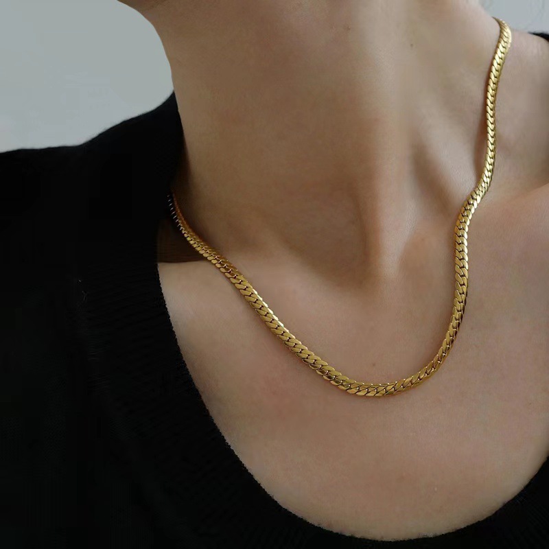 Titan-Halskette mit NK-Verschlüsselung, Herren-Schlüsselbeinschmuck aus Edelstahl im kubanischen Stil, europäischer und amerikanischer Modeschmuck, schlicht_voghion.com