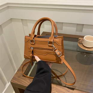 Korean Style Ins Casual Beautiful Handbag Personalized Trendy Texturized Retro Bag Women's Bag Single Shoulder Crossbody Small Square Bag