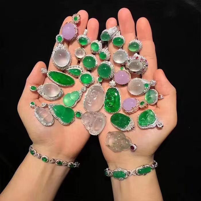 Mặt dây chuyền ngọc bích tự nhiên Myanmar cao cấp có chứng nhận chi tiết 7