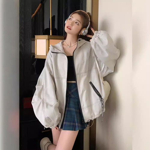 Women's Spring and Autumn Caped Windbreaker with Hong Kong Style Streetwear, White Baseball Jacket, Versatile Workwear Windbreaker