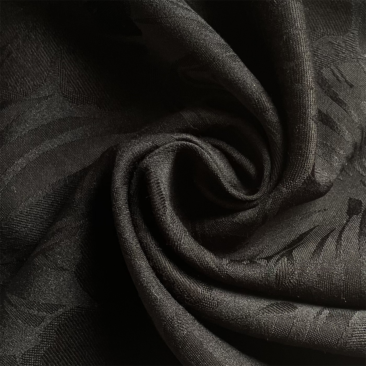 【热销】TR涤人棉交织大提花双色立体图案 时尚女装裙裤家纺面料