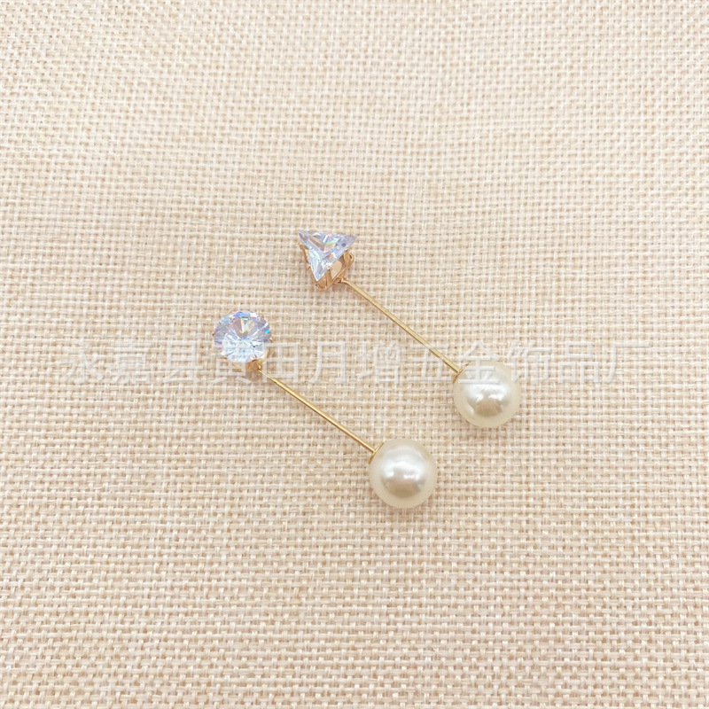 Korean style zircon Pearl Diamond waist pin anti-exposure one-word pin collar small pin buckle coat accessories