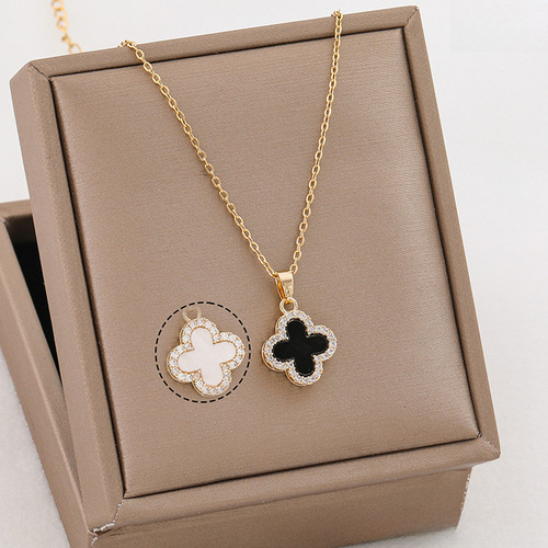 Gold Luxurious Diamond Four-Leaf Clover Necklace for Women, Black and White Dual-Side Design, Influencer Lockchain, 18k Gold-Plated Necklace