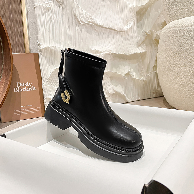 Sweet and Cool Spicy Girl Short Female niche 2024 Autumn New Thick soled Martin Back Zipper Mesh Red Slim Single Boots_voghion.com