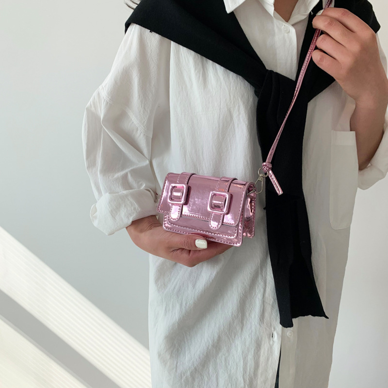 Piccola borsa a tracolla coreana testurizzata da donna crossover_voghion.com
