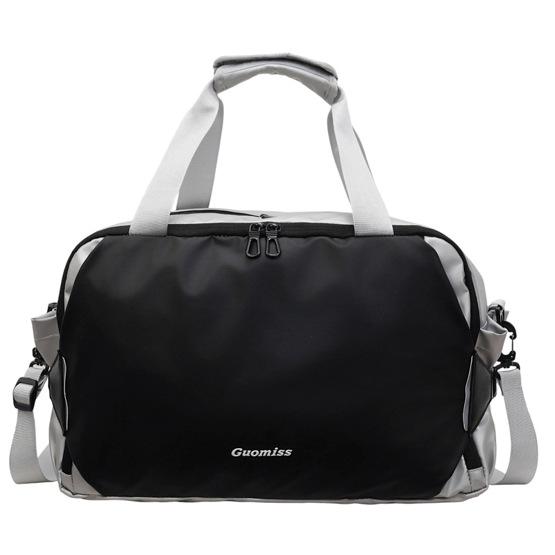 Capacious sports bag for traveling wet and dry separation