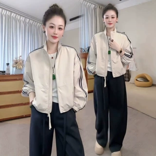 2026秋季新款时尚设计感撞色条纹立领短款外套女百搭休闲夹克上衣
