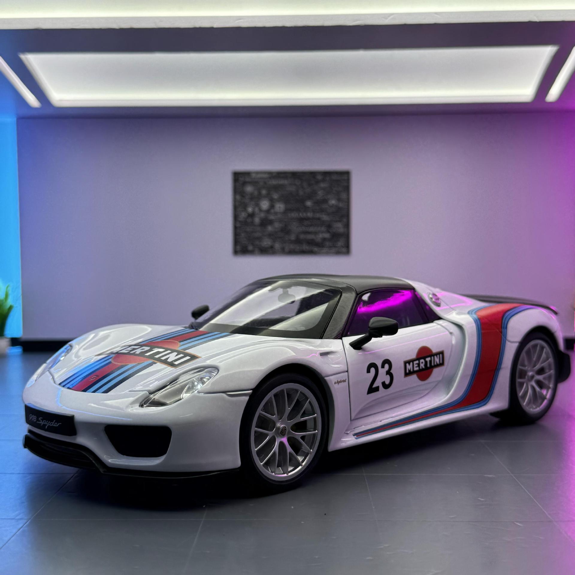 OK modelo de coche de aleación 1 a 18 Martini 918 roadster con sonido y luz, modelo de sonido de coche de juguete deslizante