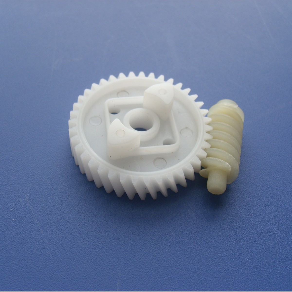生产供应遥控模型玩具齿轮       塑胶齿轮     精密塑胶件