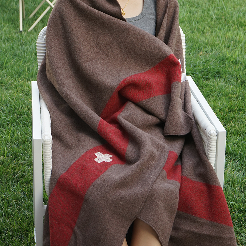 Duoyang Factory 100% Wool Blanket Vintage Throw Blanket Embroidered Brown Outdoor Portable Camping Blanket Duoyang Factory 100% Wool Blanket Vintage Throw Blanket Embroidered Brown Outdoor Portable Camping Blanket