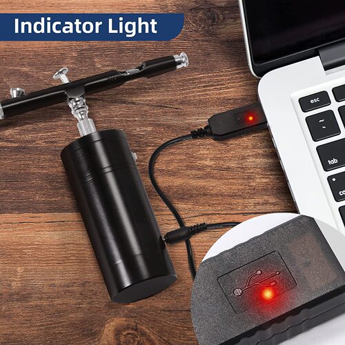 All-in-one rechargeable mini-pump airbrush set. All-in-one beauty and hydration spray gun. Suitable for individuals in beauty salons.