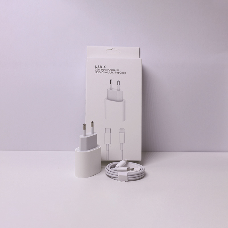 Cargador PD 20W para iPhone 15/14, carga rápida universal, compatible con toda la serie Apple.