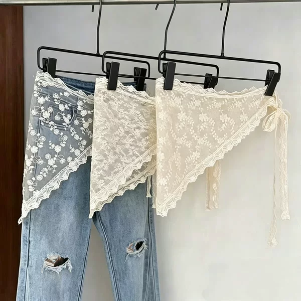 Korean-style white lace scarf belt for women, spring and summer French retro high-end triangle scarf, layered skirt curtain