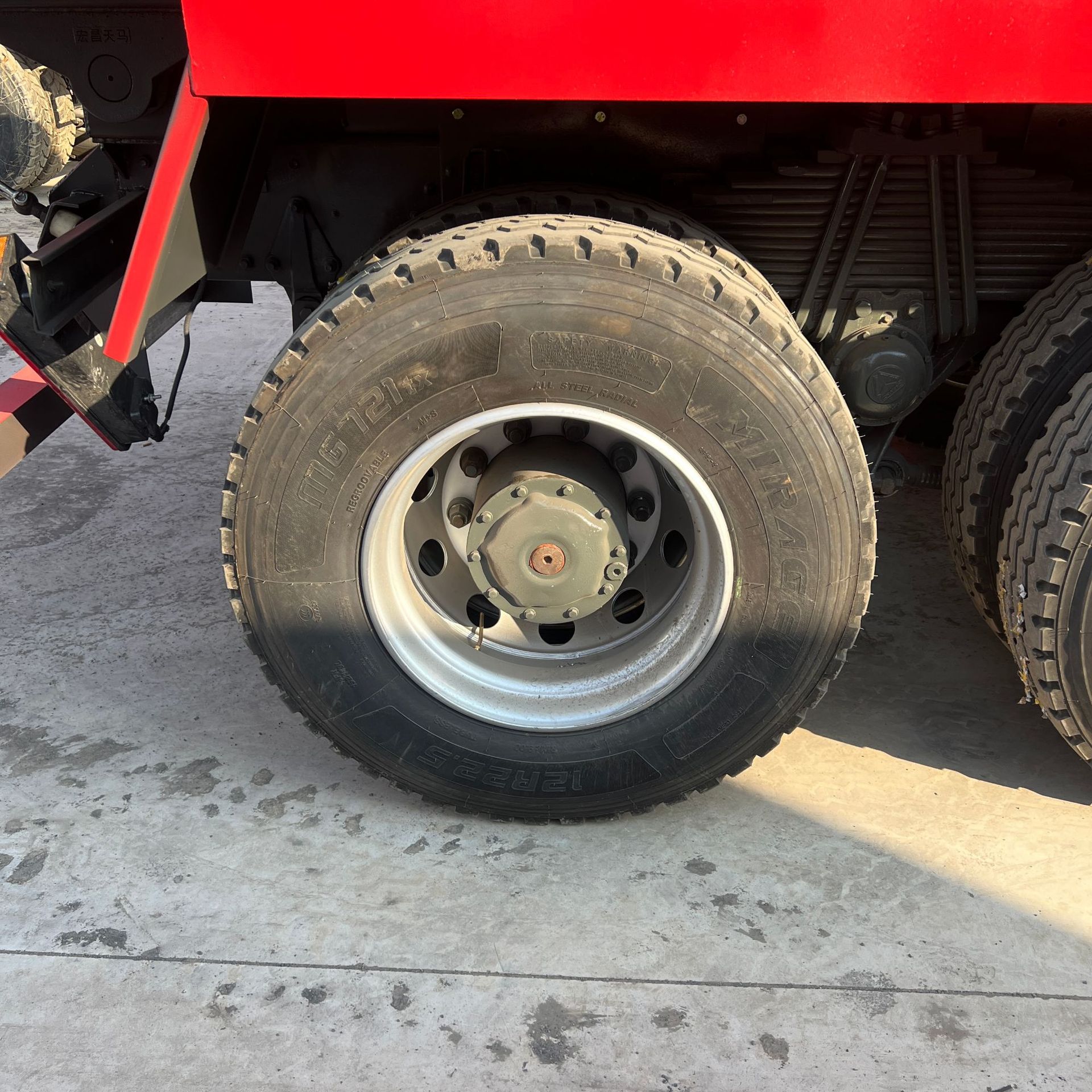 Cross-Border Export Direct Sales of African Engineering Vehicles, Sinotruk Howo Dump Trucks, Automotive Tow Trucks, Heavy-Duty Trucks