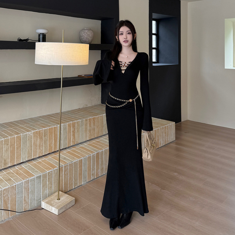 Ilya Deep V Beaded Dress Autum Royal Sister Style Sexy Waist-Covering Hip Dress Long Skirt Jy25554