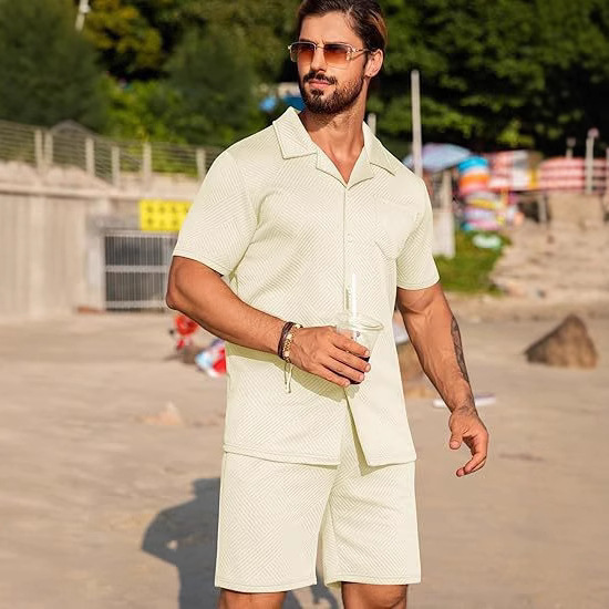 유럽과 미국의 2025년 새로운 크로스보더 남성 여름 캐주얼 질감 비치 반팔 스웨터 버튼과 반바지 정장