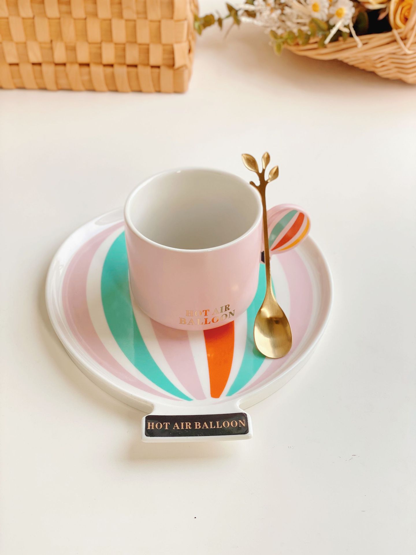 Cada 5 Yuan taza de cerámica taza de liquidación cantidad de stock no es mucho taza de café taza de agua taza de dibujos animados taza de desayuno