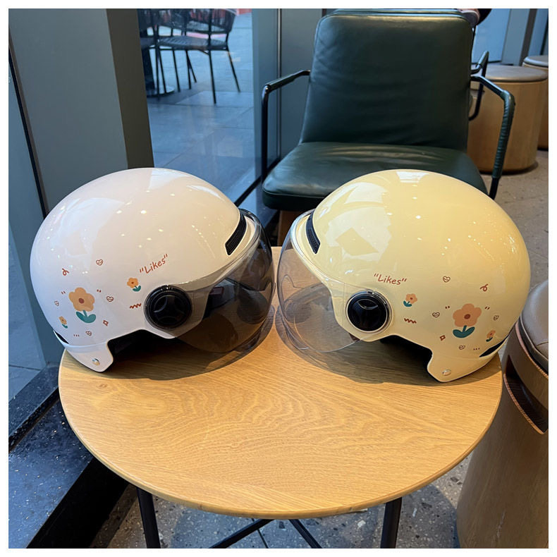 3C Certified Electric Vehicle Helmet for Women, Suitable for All Seasons, Sun Protection, National Standard Safety Helmet, Small Floral Design, Summer Half Helmet