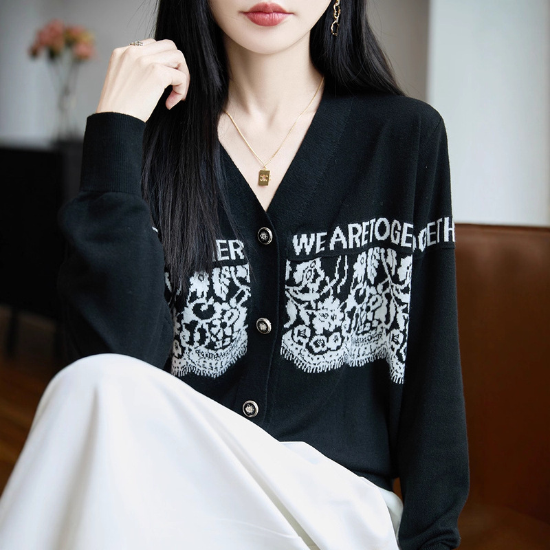 V Neck Lace Splicing Black Long-Sleeved Knitted Cardigan for Women Autum 2025 New Fashionable Design Top V Neck Lace Splicing Black Long-Sleeved Knitted Cardigan for Women Autum 2025 New Fashionable Design Top