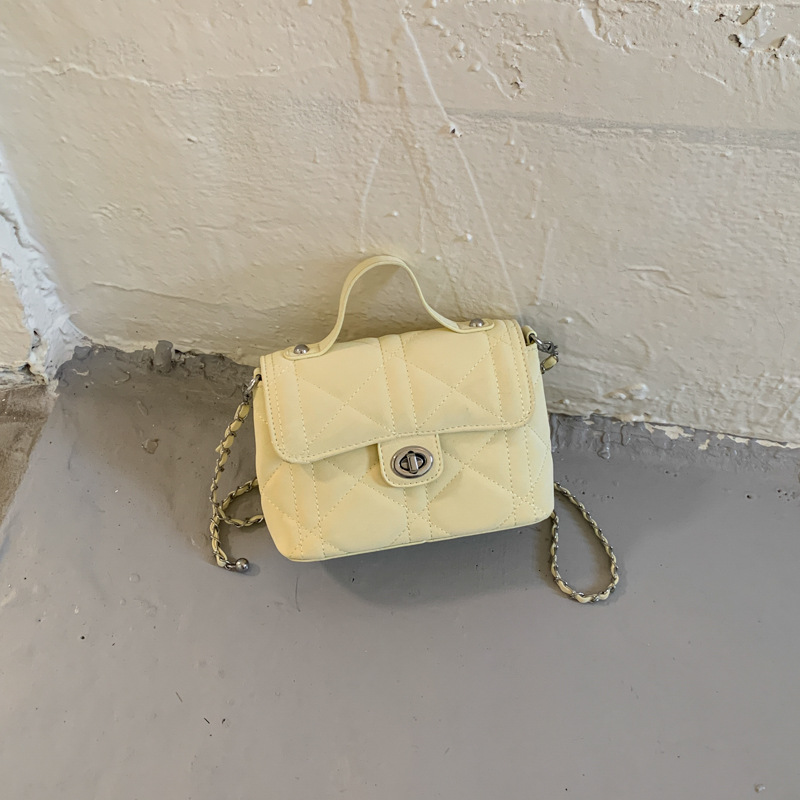 Bolso de mano de alta sensación para mujeres 2026 nuevo nicho pequeño bolso cuadrado de lujo ligero de estilo exterior pequeño viento fragante bolso de hombro de mujer image 9