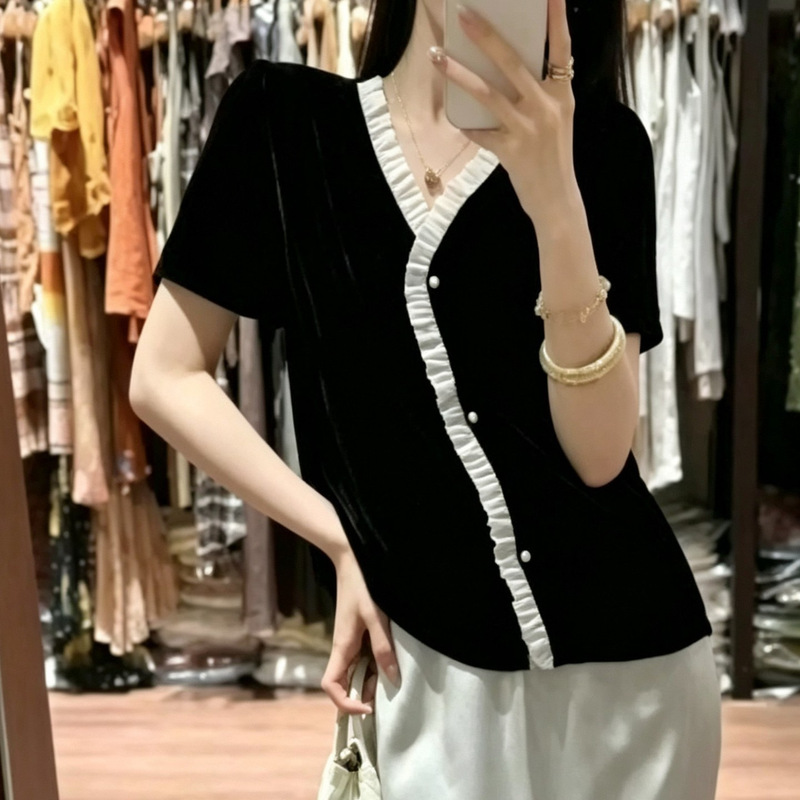 V-Neck Patchwork White Lace Silk Velvet Fabric Solid Color Simple Versatile Summer Short-Sleeve Top Shirt V-Neck Patchwork White Lace Silk Velvet Fabric Solid Color Simple Versatile Summer Short-Sleeve Top Shirt