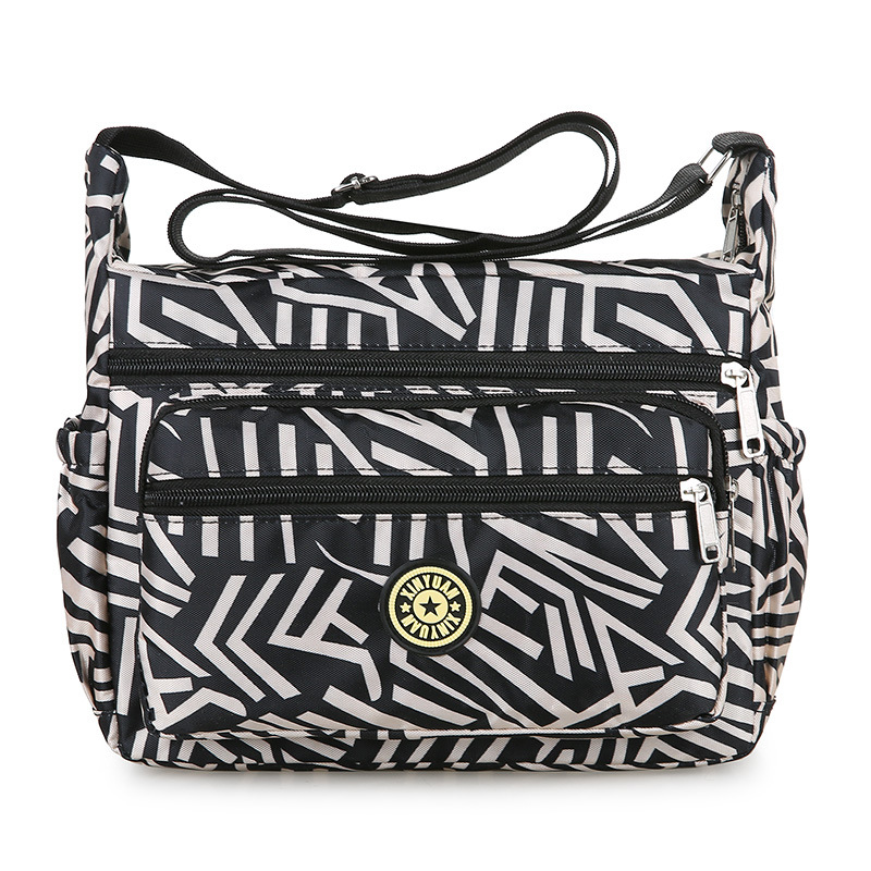 Bolso bandolera de nailon para mamás – Diseño cómodo y moderno – Ideal para verano image 24