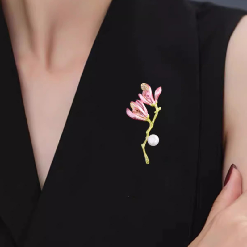 新型レトロ玉蘭ブローチ高級女性気質真珠胸花精致高級感花水晶ピン|undefined
