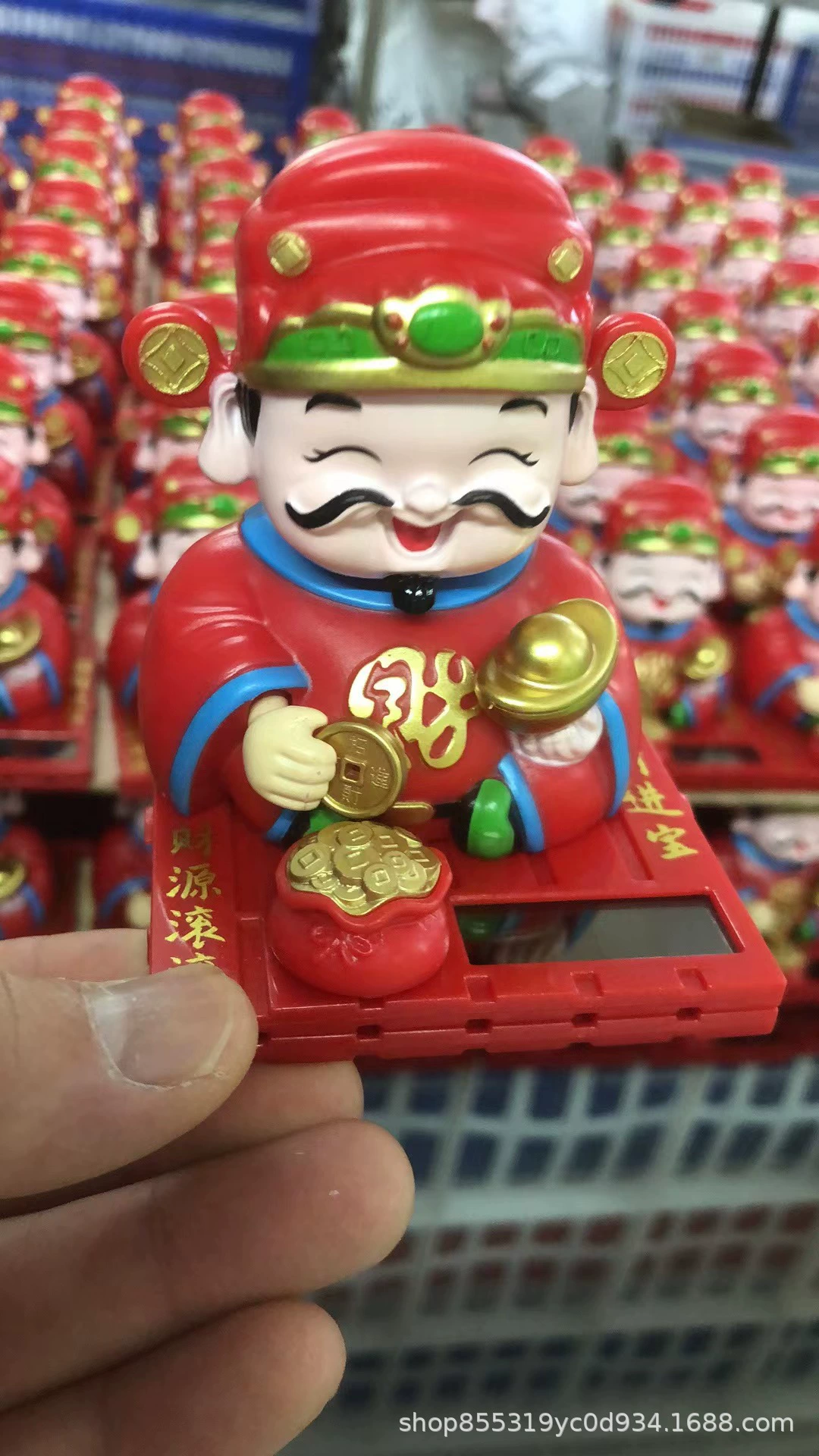 Чистые красные взрывы Солнечный стук деревянная рыба маленький монах Бог богатства Е Автомобильные украшения маленькие украшения для начинающих оптом