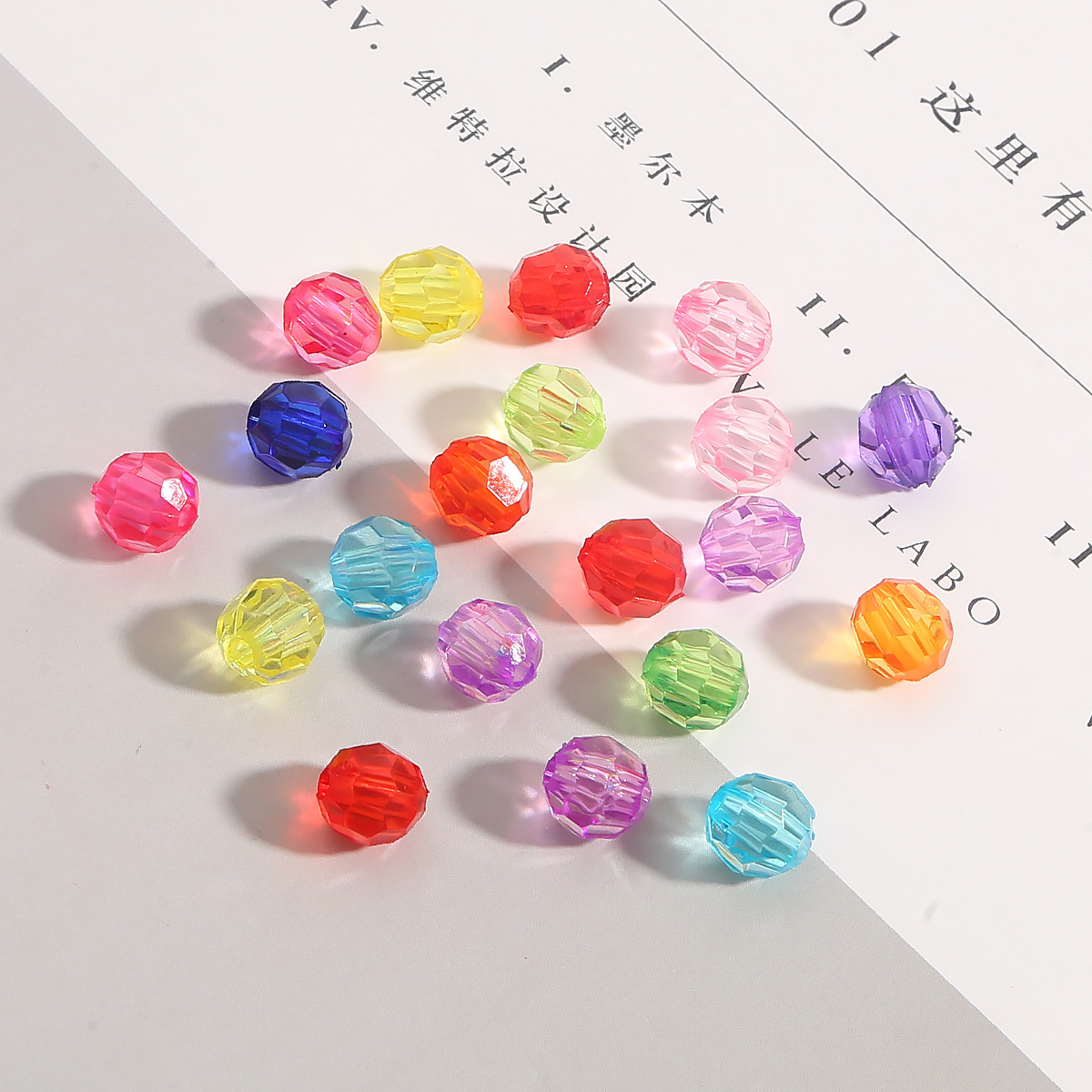 Acrílico de color mixto 32 cuentas transparentes de ángulo de corte DIY hechas a mano antiguas pinzas de pelo collar pulsera accesorios de material de cuentas image 12