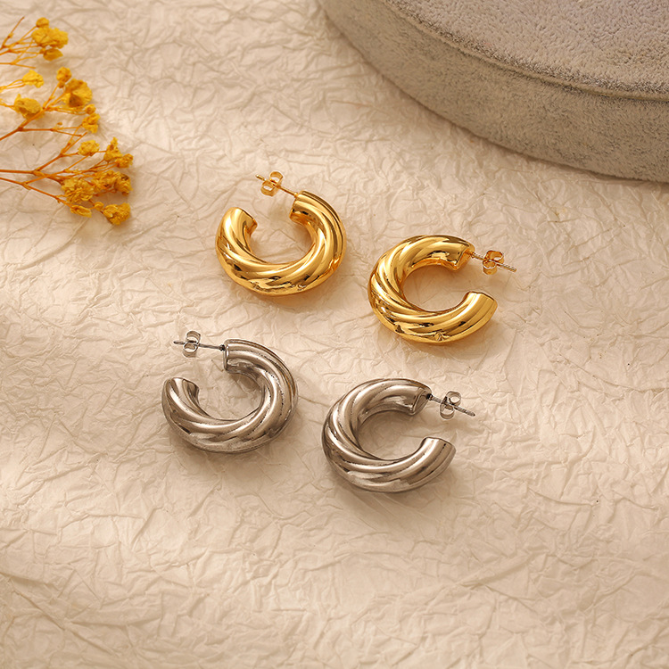 13g Weight Electroplated Gold Plating Process PVD Coated 18K Gold Real Gold Plated C Shape 304 Stainless Steel Fashion Waterproof Non Tarnish Ear Studs