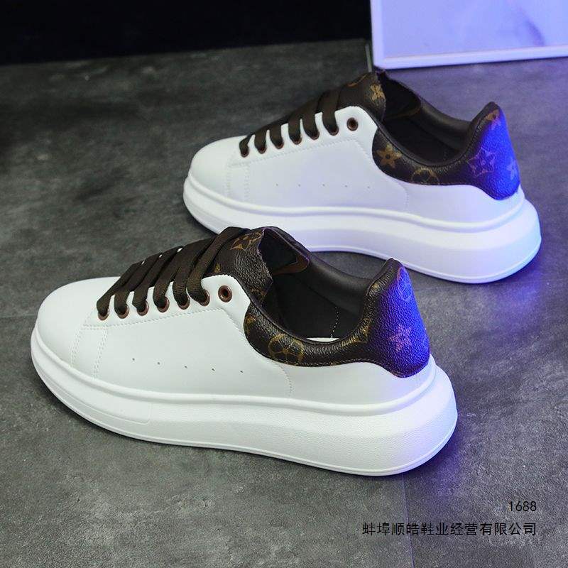 White Sneakers for Men 2026 Autumn New Trendy Versatile Couple Shoes Ins Korean Style Casual Thick-Soled Sneakers White Sneakers for Men 2026 Autumn New Trendy Versatile Couple Shoes Ins Korean Style Casual Thick-Soled Sneakers