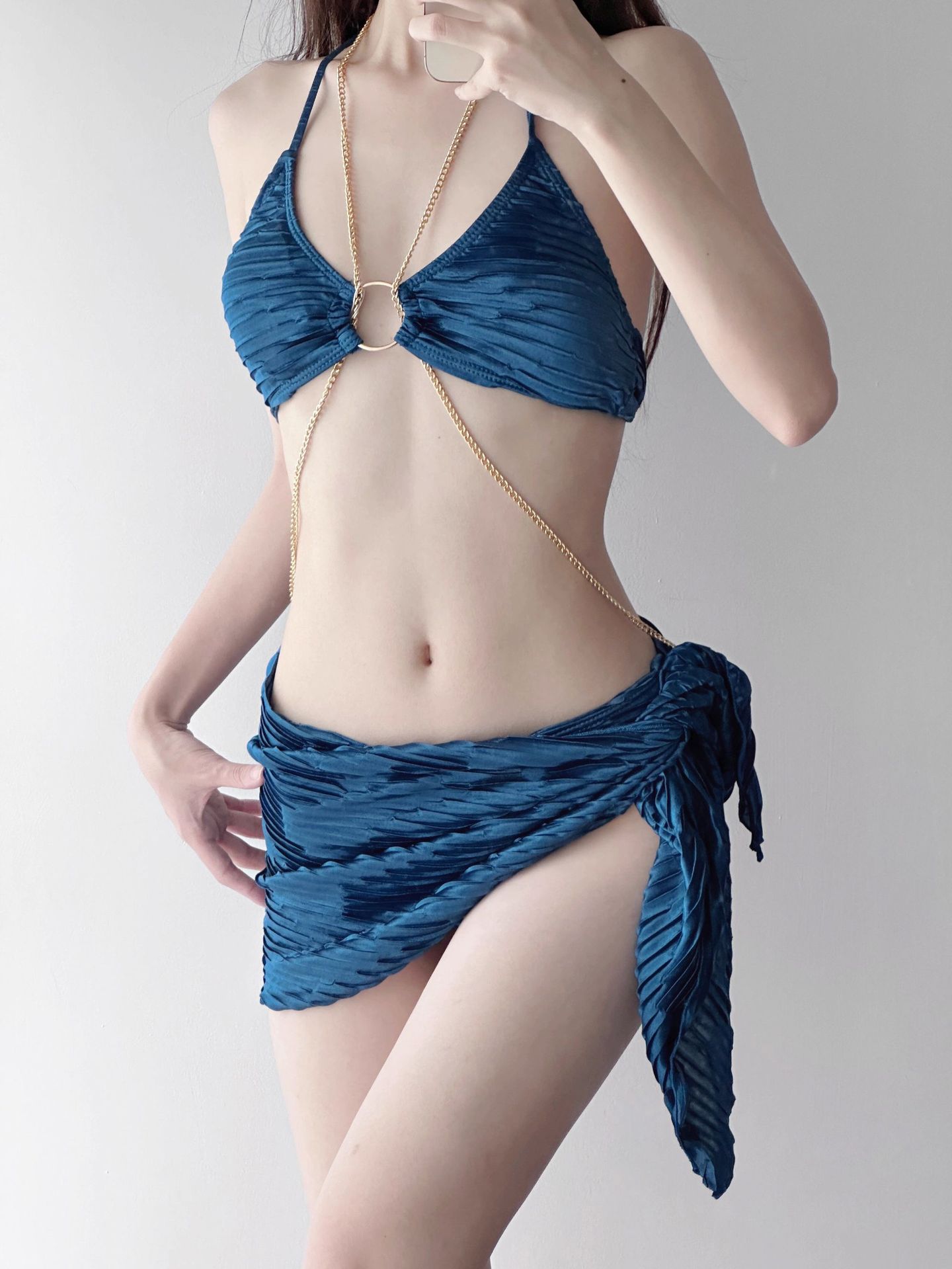 Trajes de baño femeninos puros quieren cadenas sexuales europeos y americanos bikini triángulo de tres piezas set de capillado vacaciones termales trajes de baño