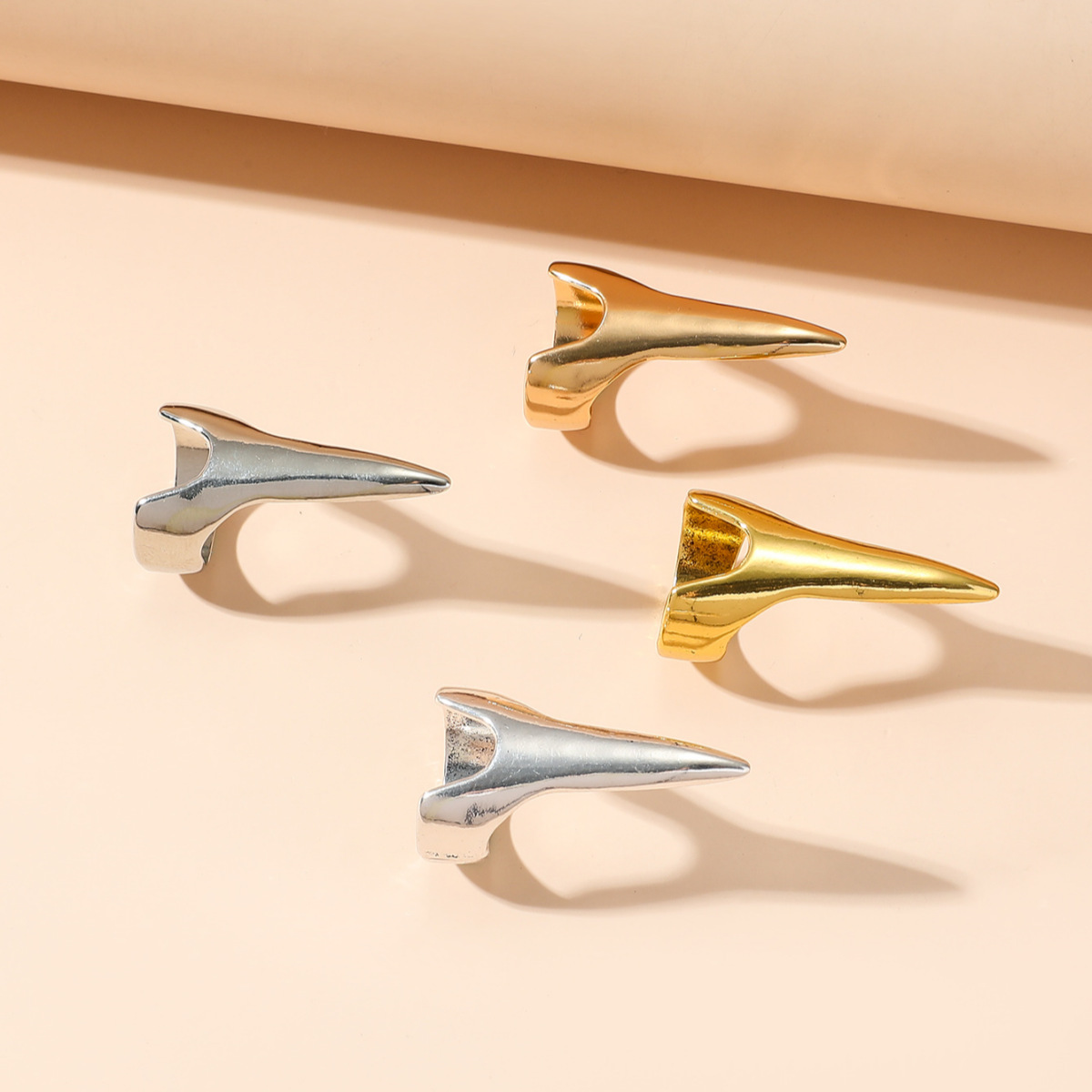 Europa y los Estados Unidos caliente venta de anillo de bronce Wolverine diseño creativo anillo de dedo largo geometría exagerada anillo de anillo universal image 4