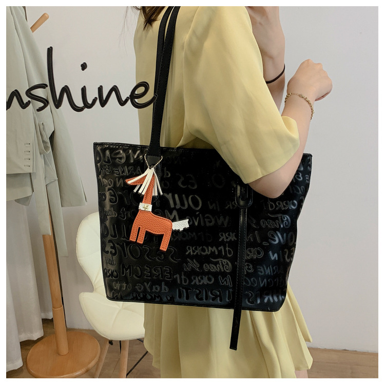 Wholesale Retro Letter Graffiti Large Capacity Shoulder Tote Bag Nihaojewelry display picture 56