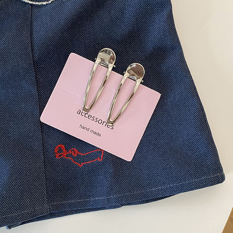 Französischer Stil, kalter Stil, Design-Sinn, Metall, silberfarbene Haarnadel, einfacher All-Match-Entenschnabel-Clip, Pony-Seitenclip für Frauen_voghion.com