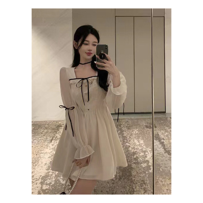秋季设计感少女风长袖纯色连衣裙方领收腰显瘦小众初恋仙女a字裙|undefined