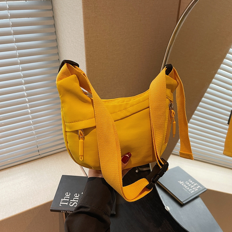 Japanese-Style Small Dumpling Bag 2025 Unisex Student Workwear Style Versatile Sports Crossbody Bag Uniqlo Crossbody Dumpling Bag Japanese-Style Small Dumpling Bag 2025 Unisex Student Workwear Style Versatile Sports Crossbody Bag Uniqlo Crossbody Dumpling Bag
