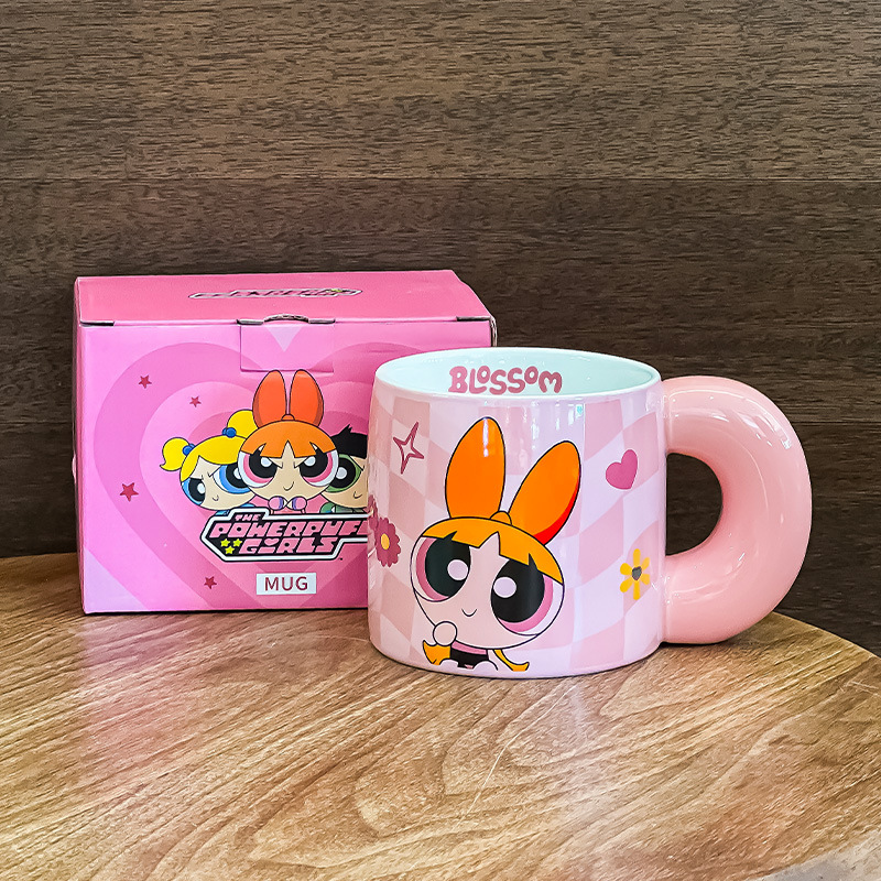 Taza de policía femenina voladora copas de copas de agua caseras tazas de regalo de cumpleaños para niños 2024 nuevas tazas de cerámica