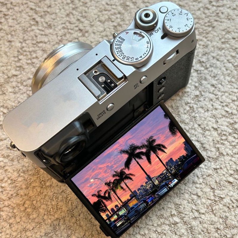 Internet Celebrity's Same Model 9600W Reversible Screen Ccd Digital Camera Student Selfie Student Portable Entry-Level Card Machine