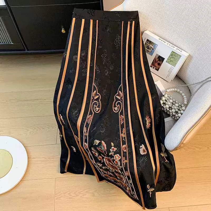 Фактический снимок нового улучшенного ханьфу в китайском стиле, национального стиля в стиле ретро, ​​тяжелой жаккардовой вышивки, этнического стиля, классической универсальной юбки мамиан.