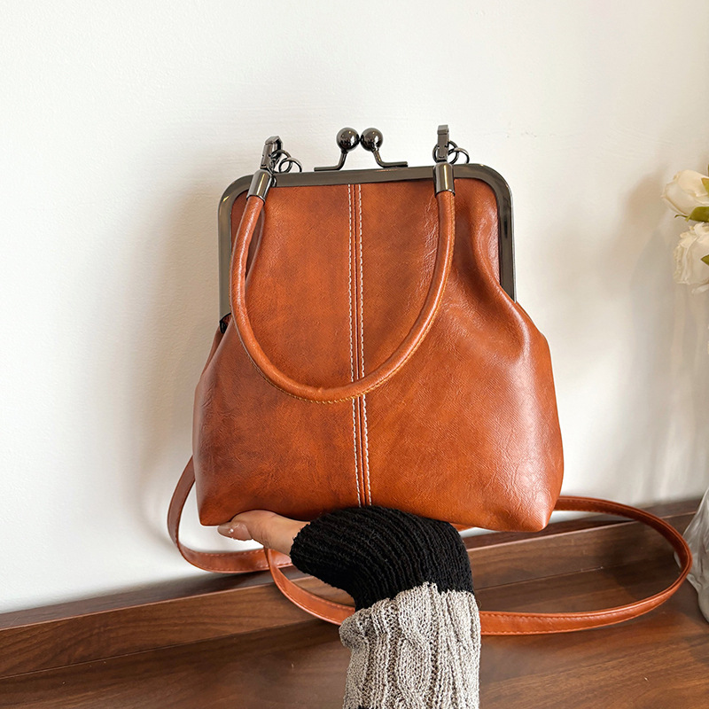 New Cross-Border 2026 Clip Bag Women's Bag Mobile Phone Bag Retro Style Crossbody Bag Artistic Handbag Versatile