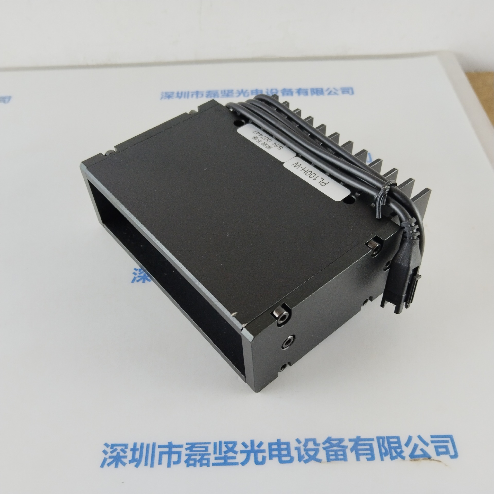 磊坚    光源    PL100H-W